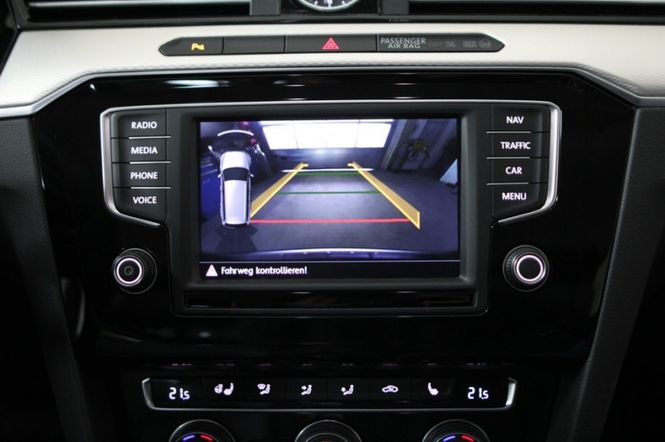 Hovedbilde Originalt ryggekamera Passat B8