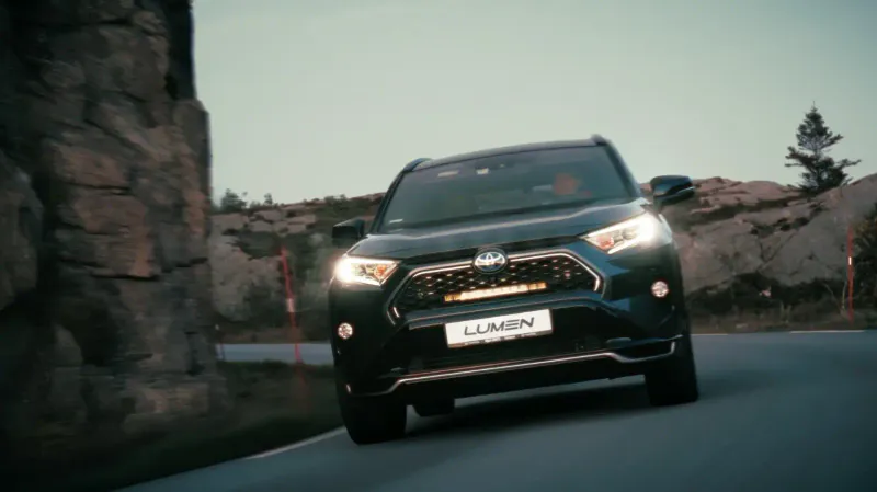 Lumen Toyota Rav4 Plugin-Hybrid grillkit