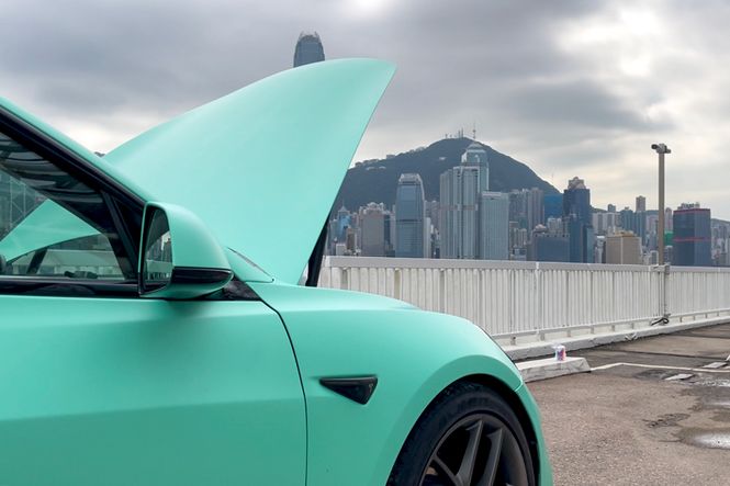 Main Image Electric opening and closing of frunkTesla Model 3 Highland