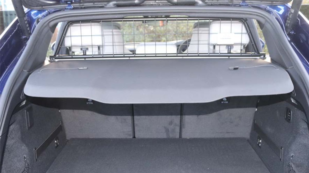 Dog guard and divider Porsche Macan EV