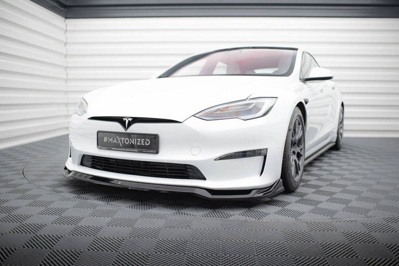 Fremre splitter V.2 Tesla Model S Plaid MK1