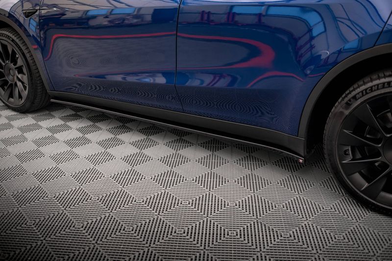 Sideskjørt V.2 - Tesla Model Y - Maxton Design