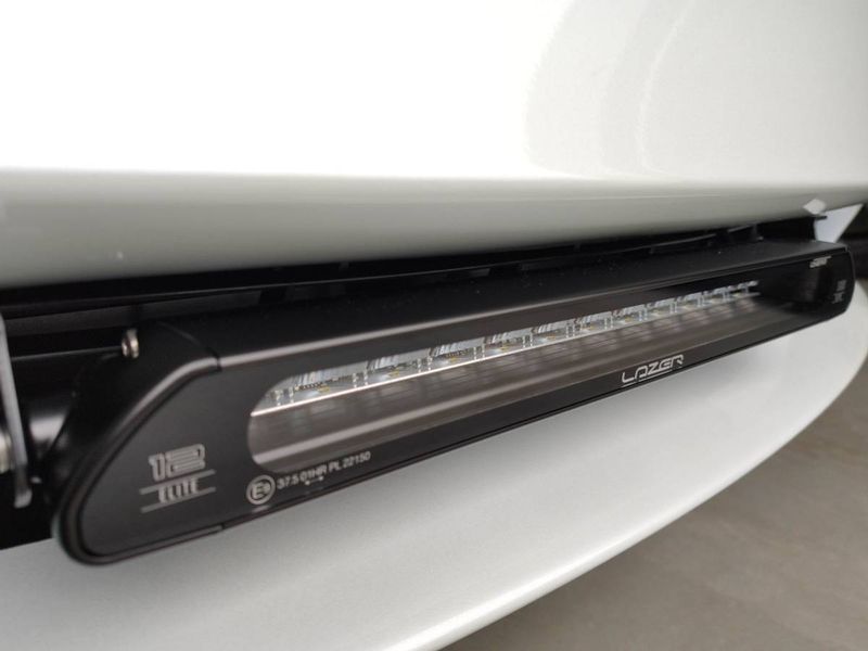  Lazer Elite 12 Linear - Tesla Model Y - ekstralyspakke
