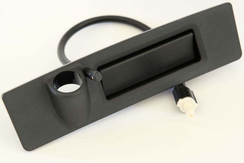 Rear view camera washing system - Tesla Model Y - Schmutzoff